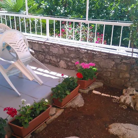 Apartment Quiet Getaway Koromacno Exterior photo
